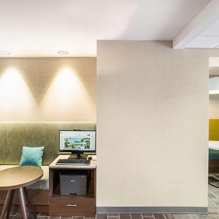 Hampton Inn & Suites Хоутон Экстерьер фото