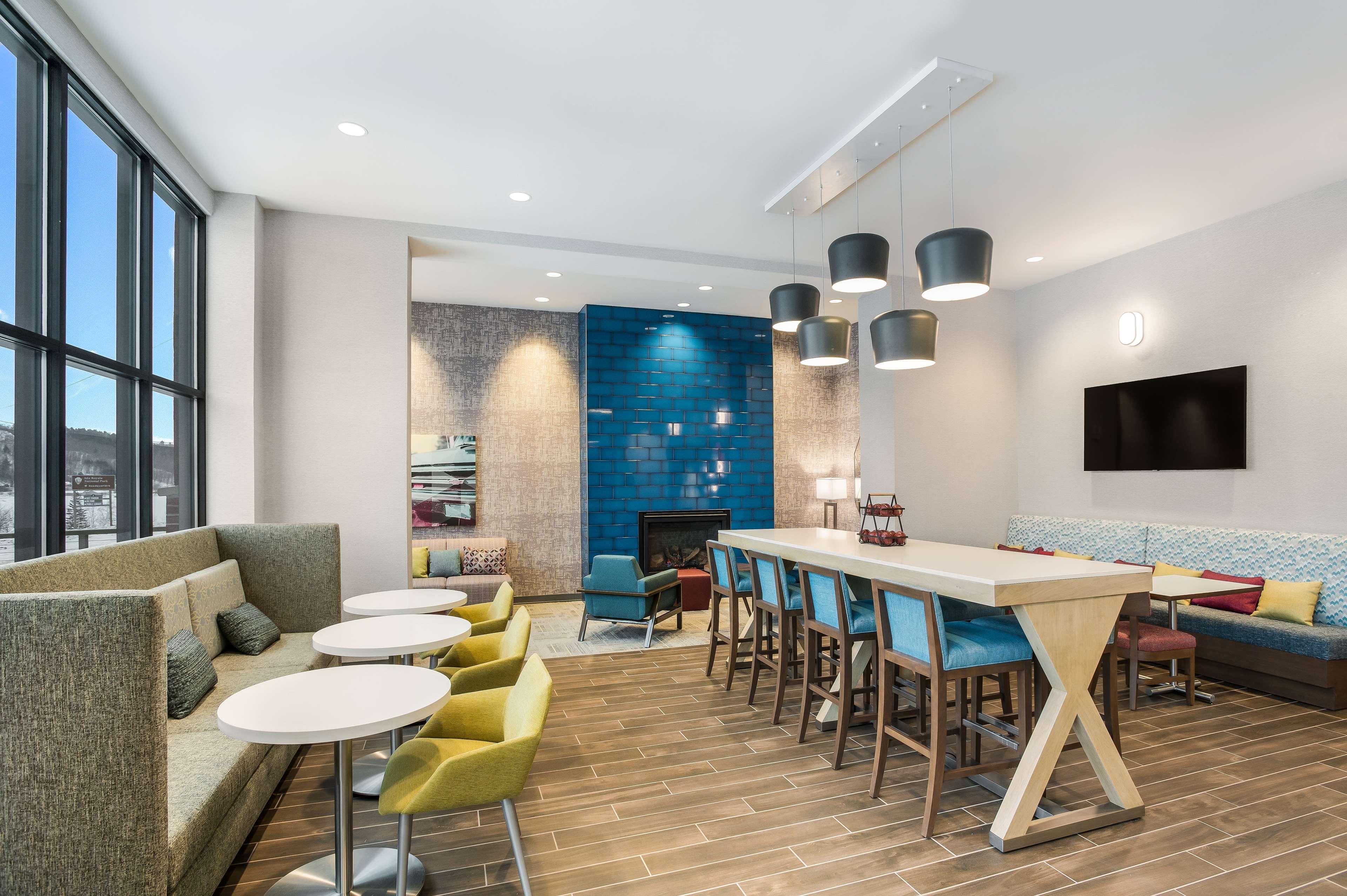 Hampton Inn & Suites Хоутон Экстерьер фото