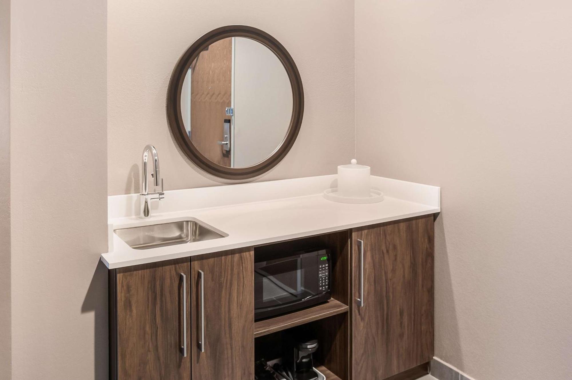 Hampton Inn & Suites Хоутон Экстерьер фото