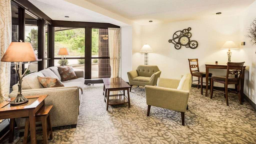 Hampton Inn & Suites Хоутон Интерьер фото