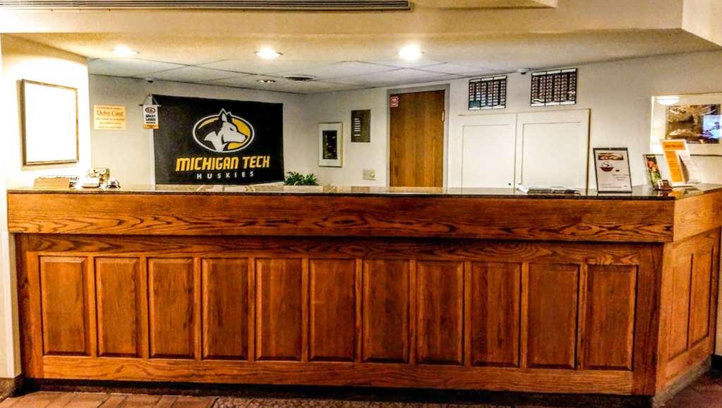 Hampton Inn & Suites Хоутон Интерьер фото